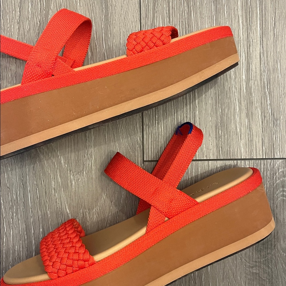 Rothy’s The Lightweight Wedge Sandals - Picture 4 of 9
